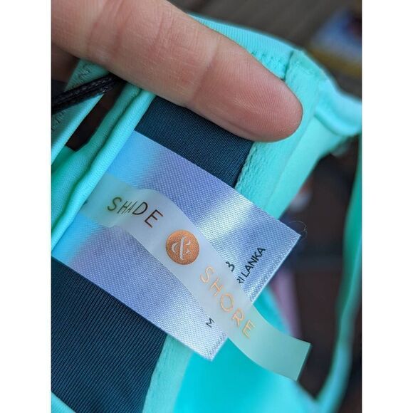 Shade & Shore Women's Bikini top NWT Size 38B - Picture 3 of 6